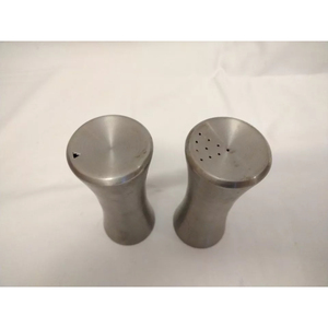 Nuevo tarro decorativo de sal y pimienta de diseño atractivo hecho de tarro y coctelera de sal y pimienta de plata para uso en restaurantes de hoteles - Product Image 5