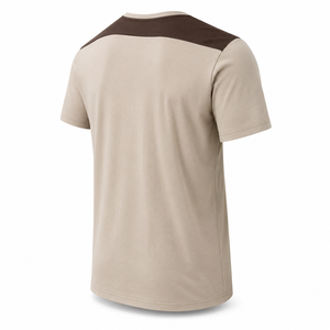 T-shirt en coton personnalisé à col en V avec empiècements marron foncé aux épaules, vêtements décontractés à manches courtes pour hommes, vente en gros - Product Image 4