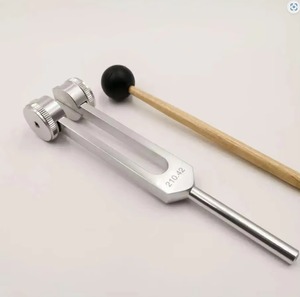 Ensemble de guérison sonore manuelle accordé aux chakras avec diapason en cristal de quartz, instruments chirurgicaux, marteau et pinces, outils chirurgicaux de base - Product Image 4