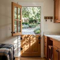 Puerta Holandesa de Madera Sólida para Exteriores de Estilo Moderno BOCHARM, Puerta Arqueada Personalizada para Hogar Residencial, Puerta Dividida