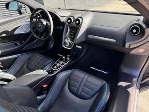 Boîte de vitesses automatique 2025, cuir foncé, 4L Turbo, certifiée, propre et peu utilisée, ACC, alliage d'aluminium - Product Image 4