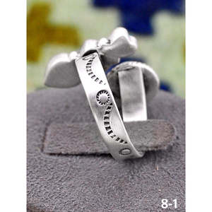 Bague ajustable artisanale Southwest Emerald Valley avec turquoise eau blanche et sertissage clos en argent sterling, idéale pour un cadeau - Product Image 3