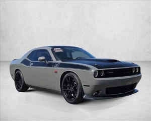 Dodge Challenger T/A Plus Coupé RWD d'occasion de bonne qualité, modèle 2017 - Prêt à être expédié - Product Image 4