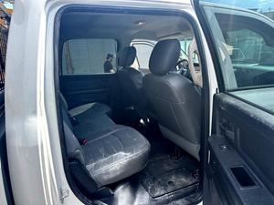 Dodge RAM 1500 Tradesman Crew Cab 4WD 2016, conduite à gauche, norme d'émission Euro IV - Product Image 4