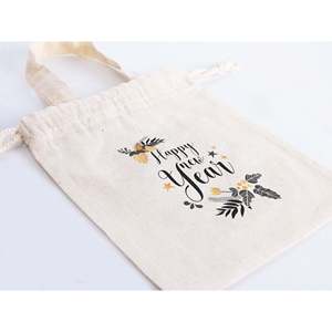 Bolsas de Regalo Personalizadas de Algodón y Muselina con Diseño de Oso Feliz Año Nuevo - Product Image 3