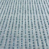 Meilleur Prix Tissu Perlé de Luxe 100% Polyester Brodé à la Main avec Zircon, Fournisseur Indien, Tissage Dobby, Maille pour Vêtements de Filles