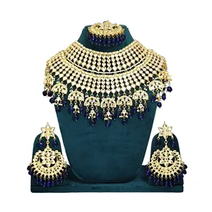Ensemble de collier de mariée bleu Kundan avec boucles d'oreilles et Maang Tikka, plaqué or, bijoux fins ornés de pierres de zircon pour mariage - Product Image 1