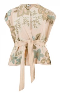 Top de mujer con bordado floral y cinturón estilo bata exclusiva para verano - Product Image 4