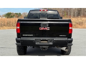 Nouveau GMC Sierra 2500 Denali L5 4WD Chrome R18 2024 avec sièges en cuir, intérieur foncé, transmission automatique, moteur diesel Triton 35 pouces M/T, conduite à gauche - Product Image 6