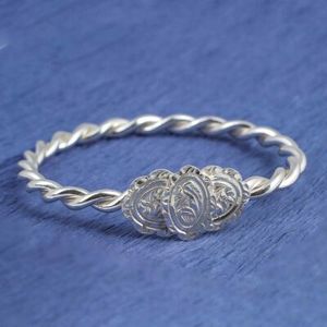 Pulsera de Plata de Ley 925 con Doble Hilo, Piedra Ovalada, Cadena Fina Trenzada y Diseño de Eslabones - Product Image 1