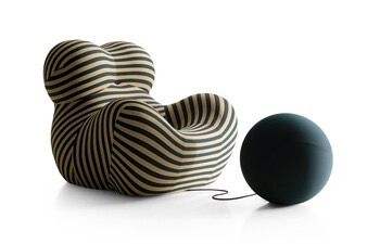 แถบสีดำ &amp; สีเบจพร้อมลูกบอลธรรมดา