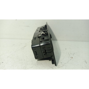 แผงปุ่มด้านหน้าซ้ายบีเอ็มดับเบิลยู ซีรีส์ 1 F40 61317950751 B37C15A (19>) - Product Image 4