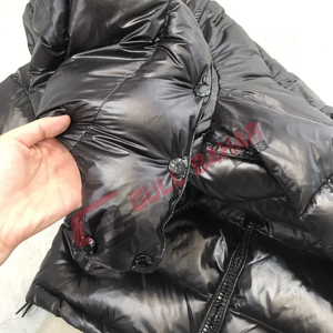 Chaqueta acolchada para hombre recién llegada, chaqueta acolchada brillante, rompevientos, chaqueta de invierno con capucha negra gruesa acolchada - Product Image 4