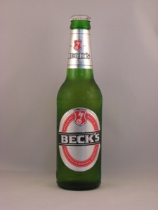 Cerveza Alemana Oscura de Primera Calidad, Frutal y de Color Dorado, Marca Becks Pilsner, 12 fl.oz, en Venta - Product Image 4
