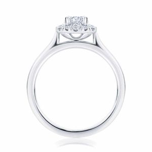 Anillo de Compromiso con Halo de Diamantes de Laboratorio, Corte Ovalado, Engaste de 4 Puntas - Product Image 3