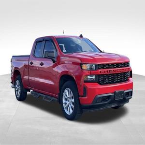 Camioneta Chevrolet Silverado 1500 Custom 2020 Usada en Excelentes Condiciones - Product Image 1