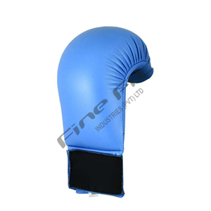 ถุงมือคาราเต้คุณภาพสูง ระบายอากาศได้ดี สำหรับทุกเพศ ได้มาตรฐาน WKF อุปกรณ์ป้องกันสำหรับฝึกซ้อม ผลิตจากหนัง สำหรับคิกบ็อกซิ่ง ขายส่งจากโรงงาน - Product Image 6