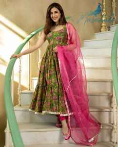 Vestido de seda Chanderi de la colección premium más tendencia pesado y hermoso con Dupatta con trabajo impreso digital al precio más bajo - Product Image 5