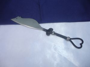 Cuchillo para queso con mango negro en forma de corazón, acero inoxidable, negro antiguo, moderno, nuevo estilo, cuchillo para queso elegante - Product Image 5