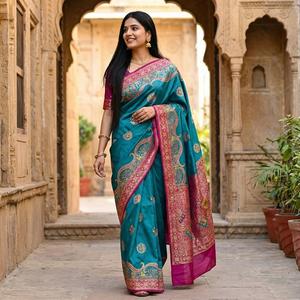 Sari indien en soie Paithani Royal & Rich pour femmes, avec un corps lisse et une belle bordure de pallu multicolore - Product Image 1