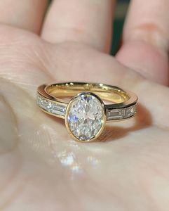 Juego de bisel de anillo de diamante cultivado en laboratorio de corte ovalado, anillo de compromiso CVD 1,80 CTW, anillo de bodas creado en laboratorio ovalado, Baguette de oro amarillo de 14K - Product Image 1
