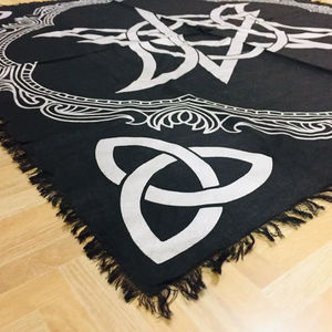 Triple Luna Pentagrama Algodón Alter Wiccan Pagan Tarot Spread Table Cover Beautiful Black Gold Square Por Consignadores Indios - Product Image 1