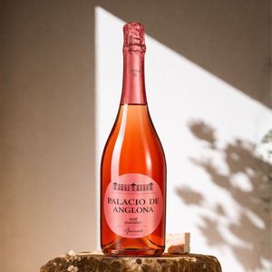 ปาลาซิโอ เดอ อังโกลนา สปาร์คกลิ้ง โรส ไวน์กึ่งหวาน ไอน์เรนและเทมปรานิลโล 9.5% ABV ไวน์สปาร์คกลิ้งโรสสเปน 750 มล. - Product Image 2