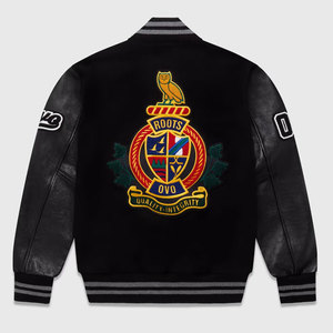 Chaqueta Universitaria Clásica con Capucha y Cuello Alto Bordado para Hombre, Cortavientos de Invierno con Cierre de Broches y Acabado Interior Suave - Product Image 4