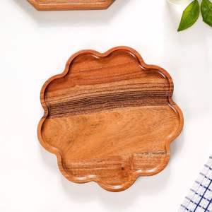 Grand plateau rustique avec travail artisanal du bois et charme vintage parfait pour la décoration intérieure et les besoins de service quotidiens - Product Image 4