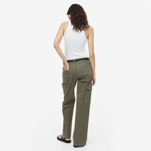 Pantalones cargo de pierna ancha de algodón de oficina clásicos para mujer de fabricación OEM, pantalones clásicos de mujer con múltiples bolsillos lavados planos de cintura media de China - Product Image 4