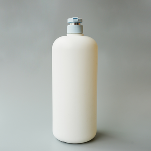 Botella Cosmética de HDPE de 2 Litros con Bomba Dosificadora, Color Personalizado e Impresión por Transferencia de Calor para Envasado de Champú y Limpiador Facial - Product Image 1