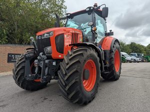 Tractor Agrícola de Ruedas 4x4 M7153 Premium de 70 CV con Caja de Cambios y Bomba de Motor con Transmisión por Engranajes - Alta Productividad - Product Image 5