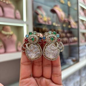 Boucles d'oreilles élégantes de haute qualité, finition or, pierres CZ, pour femmes et filles, pour mariage et soirée, collection - Product Image 1