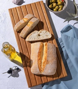 Planche à découper en bois extra large personnalisable pour préparer les repas et servir des apéritifs avec style - Product Image 1