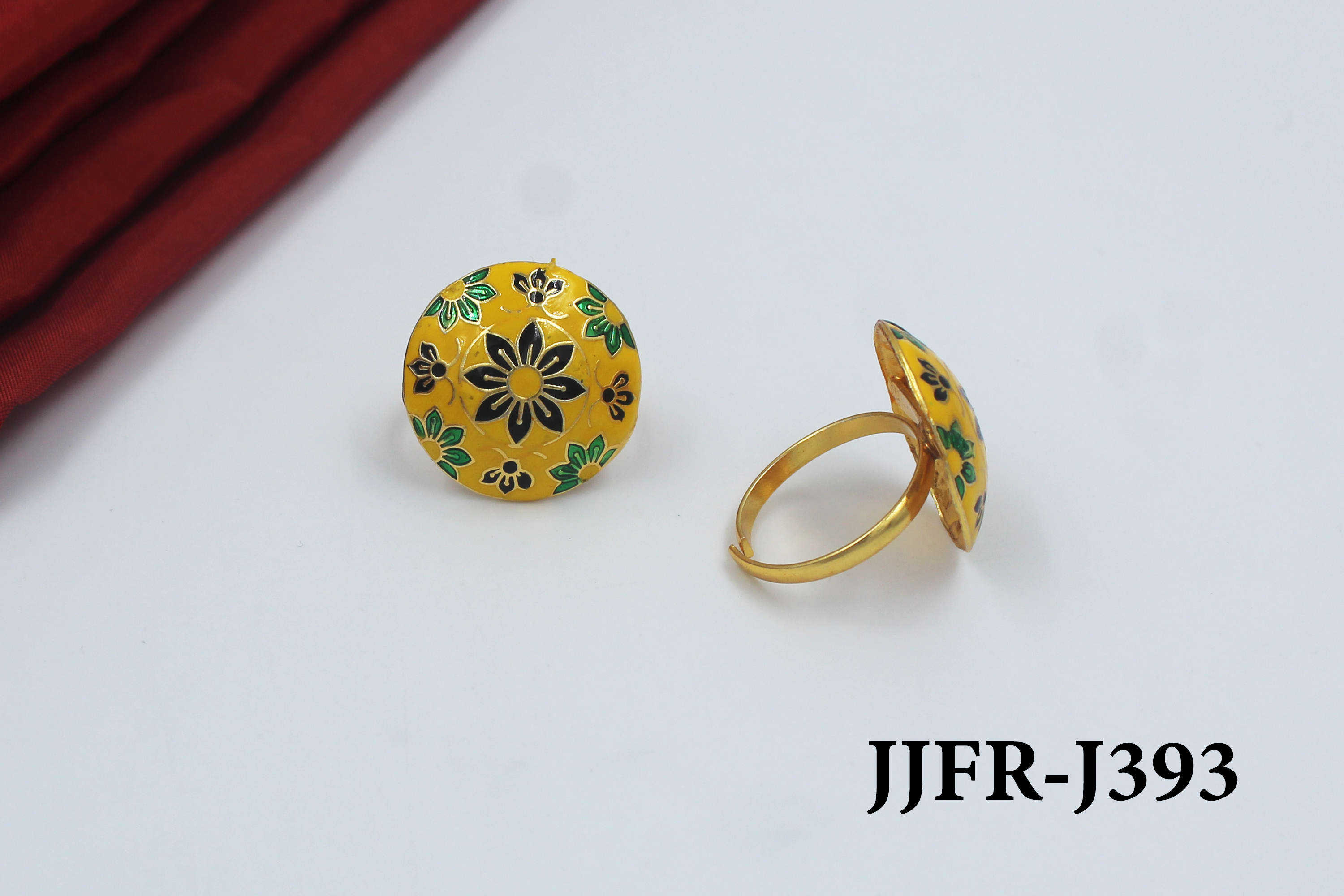 สีเหลือง