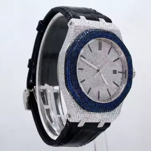 Montre ronde en moissanite fabriquée en diamant personnalisée pour hommes, bracelet en cuir noir, montre en diamant pour hommes. - Product Image 2
