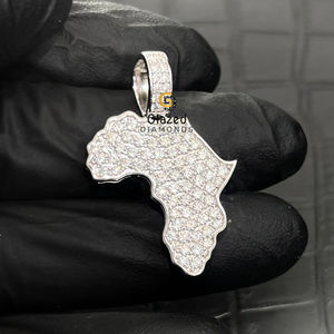 Colgante de mapa de África estilo Hip Hop, adornado con moissanita de claridad VV, corte brillante redondo, chapado en rodio, plata de ley 925 - Product Image 1