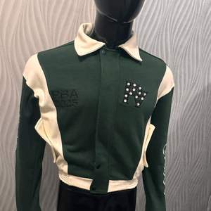 Sudadera con capucha Chaqueta en forro polar de algodón verde oscuro Parche bordado pedrería ajustado hecho a medida 450 GSM DDP Envío - Product Image 5