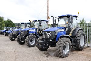 Essieu avant 4x4 (4WD) avec blocage de différentiel, type d'engrenage utilisé pour les tracteurs Lovol 604, boîte de vitesses synchronisée 12 vitesses avant et arrière, à vendre - Product Image 4