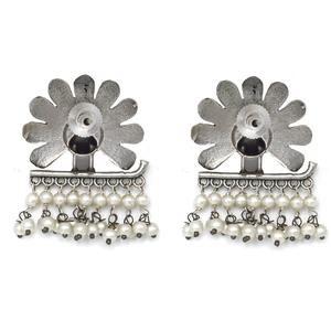 Pendientes de gota indios hechos a mano de aleación de plata oxidada de lujo para mujeres ocasiones de fiesta y regalo al mejor precio - Product Image 3