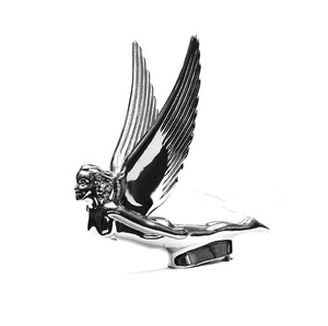 Sculpture en aluminium moulé conçue pour évoquer l'émotion, la force, l'équilibre gracieux et l'excellence artistique raffinée - Product Image 1