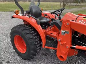 Tractor usado Kubota L2502HST 25HP, 4WD, horas bajas, perfecto para pequeñas granjas en venta - Product Image 4