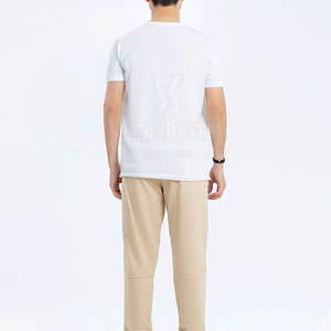 Camiseta Henley de algodón 100% para hombre, cómoda y de moda con tamaño personalizado, ajuste holgado y diseño impreso, MOQ bajo - Product Image 3