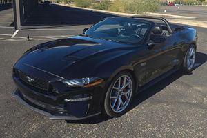 Ford Mustang GT Premium Cabriolet 2020 d'occasion en bon état, 14 200 milles, V8 suralimenté - Product Image 3