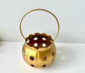 Portavelas colgante de Metal de estilo antiguo, decoración de farol de Navidad, decoración festiva de vacaciones para el hogar, decoración colgante de árbol - Product Image 2