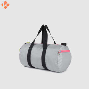 Vente en gros de sacs de sport personnalisés Sac de sport étanche avec logo personnalisé du Pakistan - Product Image 2