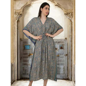 Caftán Largo de Seda Suave Color Ámbar con Estampado Floral # 1628 Trajes de Baño y Prendas de Playa - Product Image 4