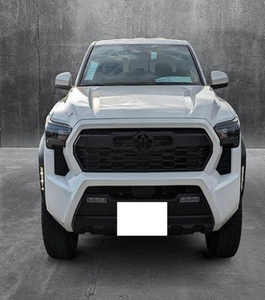 Toyota Tacoma TRD Off-Road Doble Cabina 4x4 2024 Usada (LHD/RHD) - Product Image 3