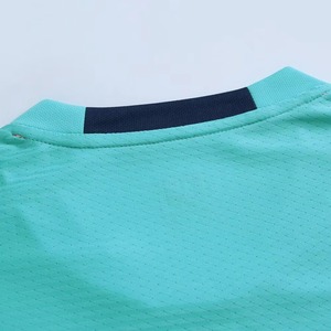 Uniforme de Fútbol Personalizado para Niños 2025, Manga Corta, con Nombre de Equipo Personalizado, 100% Poliéster de Secado Rápido - Product Image 3