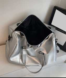 Sac de sport unisexe de luxe personnalisé, élégant, pour la gym, les voyages, avec logo personnalisé, fermeture éclair antivol, toutes saisons - Product Image 2